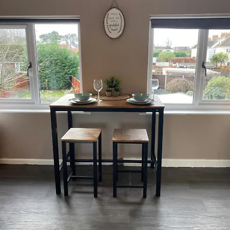 Annex - Garden View Bristol