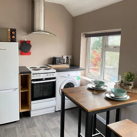 Annex - Garden View * بريستول