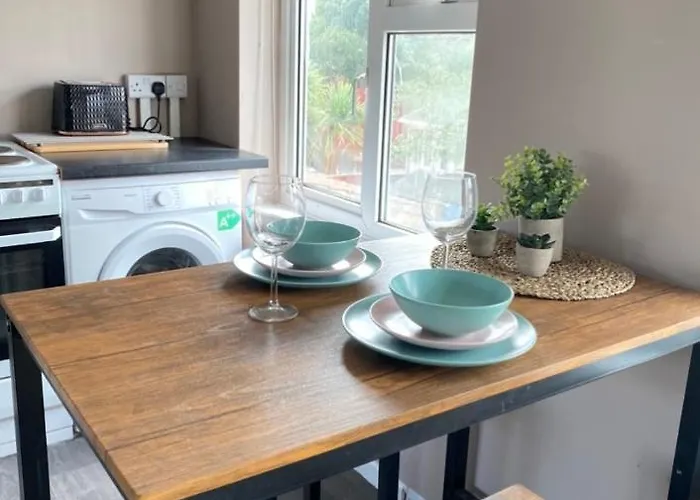 Annex - Garden View بريستول